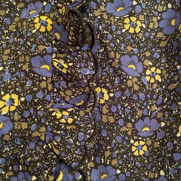 Frnch Long-sleeve Floral Ruffle Top. Size XS. EUC - Picture 9 of 11